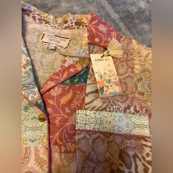 Johnny Was Workshop Marseille Garden Resort Shirt in Pink! - Picture 5 of 10